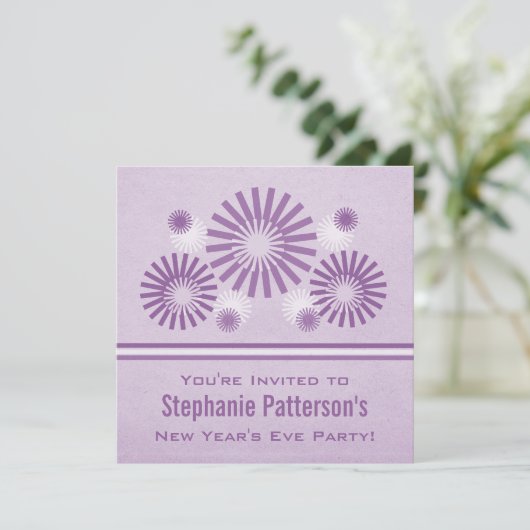 Funky Fireworks New Year's Eve Invite, Paars Kaart (Staand voorkant)