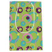 Funky Green Circles Gift Bag Medium Cadeauzakje (Voorkant)