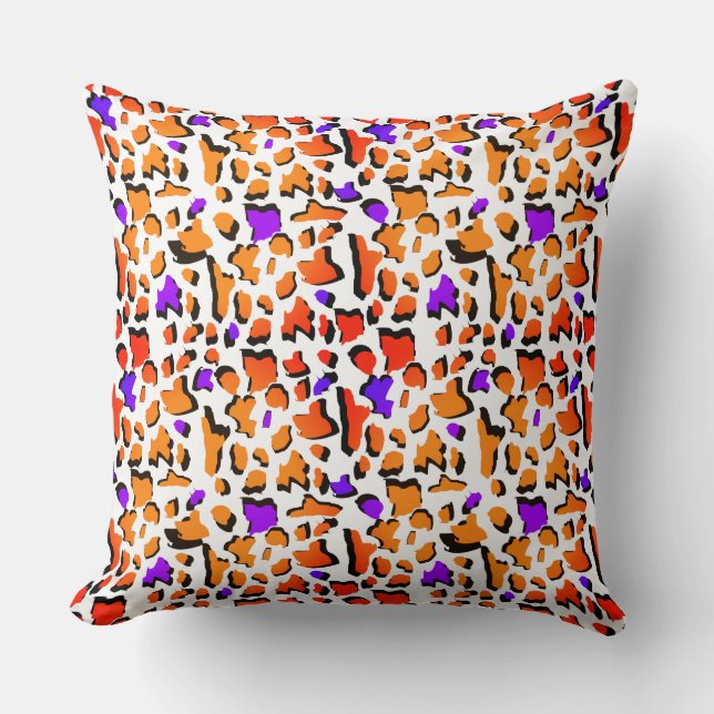 Funky Oranje Paars Leopard Print Modern Kussen (Voorkant)