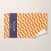 Funky Oranje Pattern Familienaam en Jaar Modern Bad Handdoek (Handdoek)