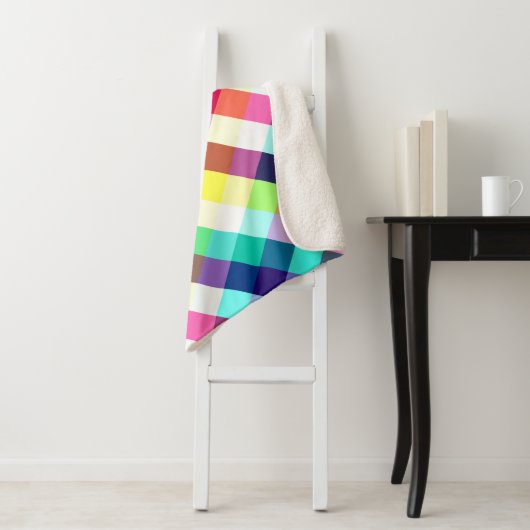Funky Rainbow Plaid Pattern Kleine Sherpa Deken (In situ)