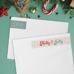 Funky Retro 70s Holly Jolly Christmas<br><div class="desc">Een funky,  retro,  70 kerstadreslabel met de woorden "hulst vrolijk" in een retro lettertype. De trendy typografie zal dit een populaire keuze maken.</div>
