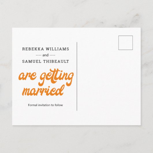 Funky Retro Oranje roze bruiloft bespaart de datum Aankondigingskaart (Achterkant)