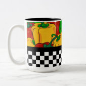 Funky Tri Colored Peppers and Checkerboard Tweekleurige Koffiemok (Links)