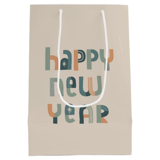 Funky Typografie Happy Nieuwjaarsdesign Medium Cadeauzakje (Achterkant)