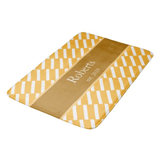 Funky Yellow Pattern Familienaam en Year Modern Badmat (Gekanteld)