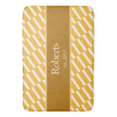 Funky Yellow Pattern Familienaam en Year Modern Badmat (Voorkant Verticaal)