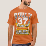 Funny 37th Birthday Shirt Vintage Built 37 Years A<br><div class="desc">Grappig 37th Birthday Shirt Vintage Gebouwd 37 jaar geleden Joke .</div>