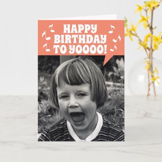 Funny  50s Kind Sing Loud en Proud Birthday Kaart (Gele Bloem)