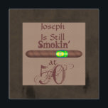 FUNNY 50th Birthday Cigar Invitations Kaart<br><div class="desc">Grote uitnodiging voor het man die van zijn sigaar houdt ...  Manly Man Uitnodiging Eenvoudig maar Perfect ..Sjabloon voor gemakkelijke toegang Mijlpaal of om het even welke leeftijd grafisch door delightfuldole</div>