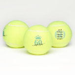 Funny 60th Birthday Custom Queen of the Court Tennisballen<br><div class="desc">Grappig gepersonaliseerd 60e verjaardag tennisbal met een aangepaste naam en leeftijd en het gezegde "60 en nog steeds koningin van de rechtbank" in paars en zwart. De kleuren en de doopvonten kunnen worden uitgegeven.</div>