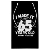 Funny 65th Birthday Quote Sarcastic 65 Year Old Klein Cadeauzakje (Achterkant)