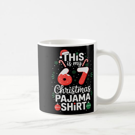 Funny 67 Christmas Pajamas Shirt Six Seven Meme Br Koffiemok (Rechts)