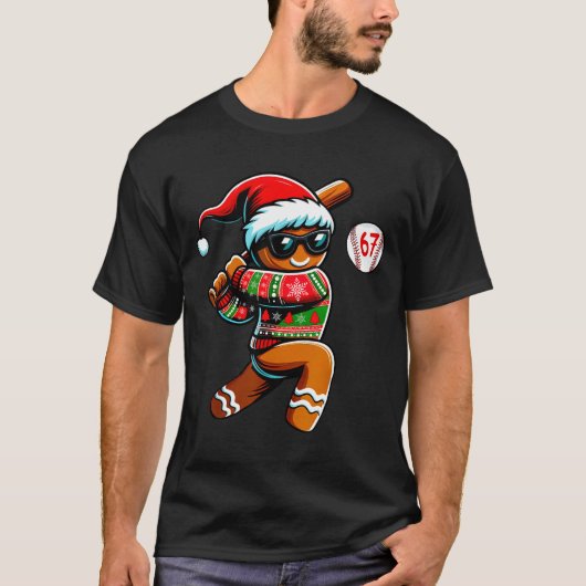 Funny 67 Gingerbread Man Playing Baseball Christma T-shirt (Voorkant)