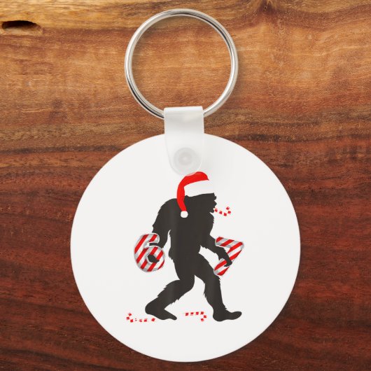 Funny 67 Meme With Bigfoot And Candy Canes Christm Sleutelhanger (Voorkant)