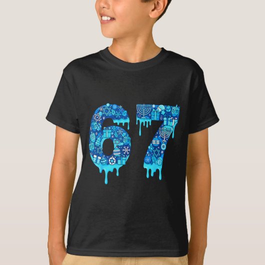 Funny 67 Six Seven 6 7 Happy Hanukkah Jewish Chanu T-shirt (Voorkant)