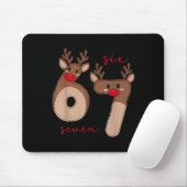 Funny 6 7 Six Seven Meme Christmas Reindeer Gen Al Muismat (Met muis)