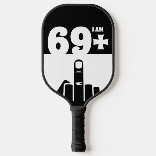 Funny 70th Birthday Gift, 69 plus één controleur Pickleball Paddle (Voorkant)