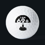 Funny 70th Birthday Gift, 69 plus één Golfballen<br><div class="desc">Een 69 plus één Golf Balls zou een uniek en grappig cadeau zijn voor iemand die 70 jaar oud wordt. Het "69 plus één"ontwerp van de peddel speelt op de leeftijd van de verjaardagspersoon, met het schaakbordpatroon toevoegend een leuk en playful element. De 69 Plus One Checker Pickleball Paddle is...</div>