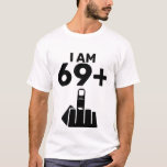 Funny 70th Birthday Gift, 69 plus één T-shirt<br><div class="desc">Een 69 Plus One T-Shirt zou een uniek en humoristisch geschenk zijn voor iemand die 70 jaar oud wordt. Het "69 plus één"ontwerp van de peddel speelt op de leeftijd van de verjaardagspersoon, met het schaakbordpatroon toevoegend een leuk en playful element. Funny 70th Birthday Gift, 69 Plus één 70ste verjaardag,...</div>