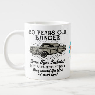 Funny 80th Birthday Retro Car Banger Add Name Date Grote Koffiekop