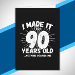 Funny 90th Birthday Quote Sarcastic 90 Year Old Kaart<br><div class="desc">Dit grappige 90ste verjaardagsontwerp maakt een geweldige sarcastische humor grap of een nieuwigheidscadeau voor een 90-jarig verjaardagsthema of een verrassend 90ste verjaardagsfeestje! Kenmerken "Ik heb het gemaakt tot 90 jaar oud.. Niets maakt me uit" grappige 90ste verjaardagsmeme die ook veel lacht zal krijgen van familie, vrienden, feestgasten en de verjaardagsman...</div>