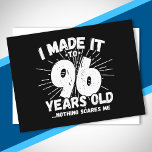 Funny 96th Birthday Quote Sarcastic 96 Year Old Briefkaart<br><div class="desc">Dit grappige 96e verjaardagsontwerp maakt een geweldige sarcastische humor grap of een nieuw cadeau voor een 96-jarig verjaardagsthema of een verrassend 96e verjaardagsfeestje! Kenmerken "Ik heb het gemaakt tot 96 jaar oud.. Niets maakt me uit" grappige 96ste verjaardagsmeme die veel lacht zal krijgen van familie, vrienden, feestgasten en ook de...</div>