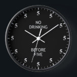 Funny Alcohol Lovers Bartender Pub Bar<br><div class="desc">"niet drink voor vijf",  "zijn altijd 17:00 uur drink",  "grappige humor humoristische grap",  "alcoholbar drink grap",  "alcoholhoudende humor voor drankbakkersverkoop",  "pub sign decor decoration",  "cocktails bibberen lol"</div>