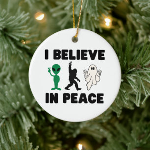 Funny Alien Bigfoot en Ghost Peace Ornament