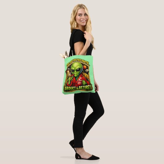 Funny Alien Coffee Design, Too Old For This Tote Bag (Op model)