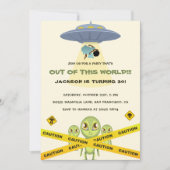 Funny Alien en Spaceship Birthday Kaart (Voorkant)