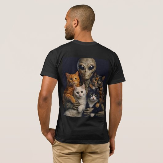 Funny Alien with Cats Renaissance Art T-shirt (Achterkant volledig)