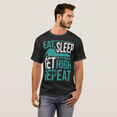 Funny Arborist Get High Tree Chain saw space birth T-shirt (Voorkant volledig)