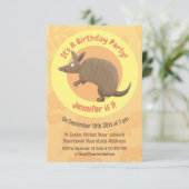 Funny armadillo happy cartoon illustratie kaart (Staand voorkant)