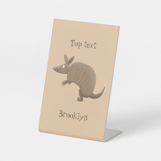Funny armadillo happy cartoon illustratie reclamebord met voetstuk (Voorkant)