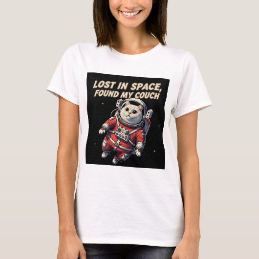 Funny Astronaut Cat T-Shirt: Lost in Space, Pet T-shirt (Voorkant)