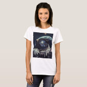 Funny Astronaut Shorthair Cat in Space T-shirt (Voorkant volledig)