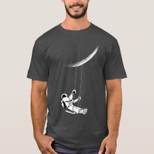 Funny astronaut zwaait op volle maan t-shirt