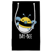 Funny Baby Bee Pun Dark BG Klein Cadeauzakje (Voorkant)
