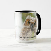 Funny Baby Owl Yellow Eyes die naar je kijkt Mok (Voorkant rechts)