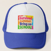 Funny Back to School Hat – "Survived Summer, Bring Trucker Pet (Voorkant)