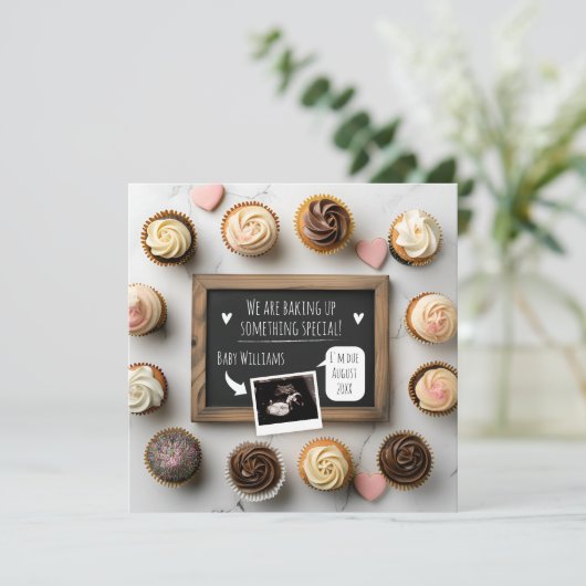 Funny Baking Baby Aankondiging Kaart (Staand voorkant)