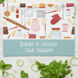 Funny Baking Gezegde Modern Kitchen Blue Theedoek<br><div class="desc">Het grappige Gezegde Modern Kitchen Blue Kitchen Towel Towel bevat een kleurrijk keukenthematroon met de bewerkbare tekst "Baking is goedkoper dan therapie" in de moderne scripttypografie. Ideaal geschenk voor mensen die graag in de keuken bakken, koken en in de keuken zijn voor kerst, verjaardag, Moederdag en voor hen die graag...</div>