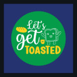 Funny Baking Laten we de broodroosterkunst van de  Poster<br><div class="desc">Kleurrijke typografische kunst met retro- en levendige kleuren. Grappig bont en citaat over eten,  koken,  bakken en dineren. Perfecte decoratie voor uw keuken,  diner,  café,  bakkerij of restaurant. De achtergrondkleur (de cirkel en het vierkant) is klantgericht via het Hulpmiddel van het Ontwerp.</div>