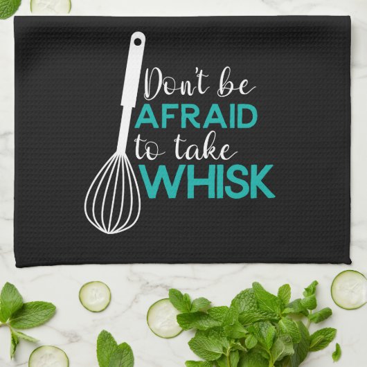 Funny Baking Pun Baker Neem Whisk Pset Patroon Theedoek (Gevouwen)