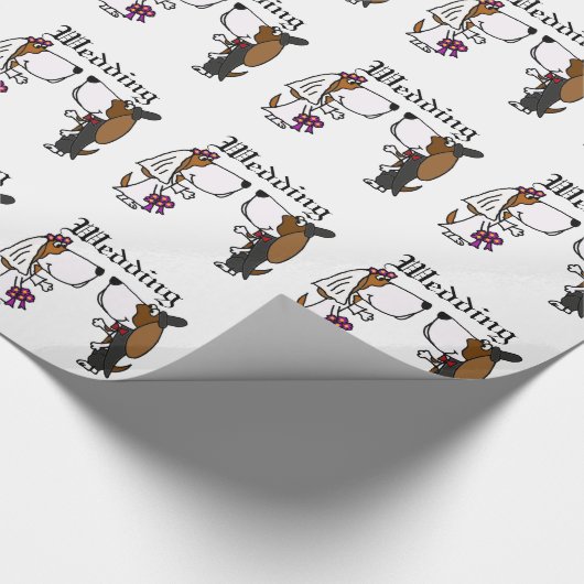 Funny Basset Hound Bride en Groom Wedding Art Cadeaupapier (Hoek)