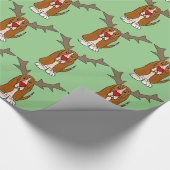 Funny Basset Hound-kerstrenrender Cadeaupapier (Hoek)