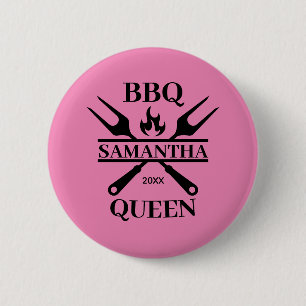 Funny BBQ Personalized Barbecue Queen Schort Cutti Ronde Button 5,7 Cm