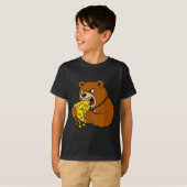 Funny Bear Eating Cheese Illustration For Food Lov T-shirt (Voorkant volledig)