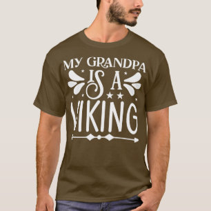 Funny Beard geeft mijn opa een Viking 3 T-shirt